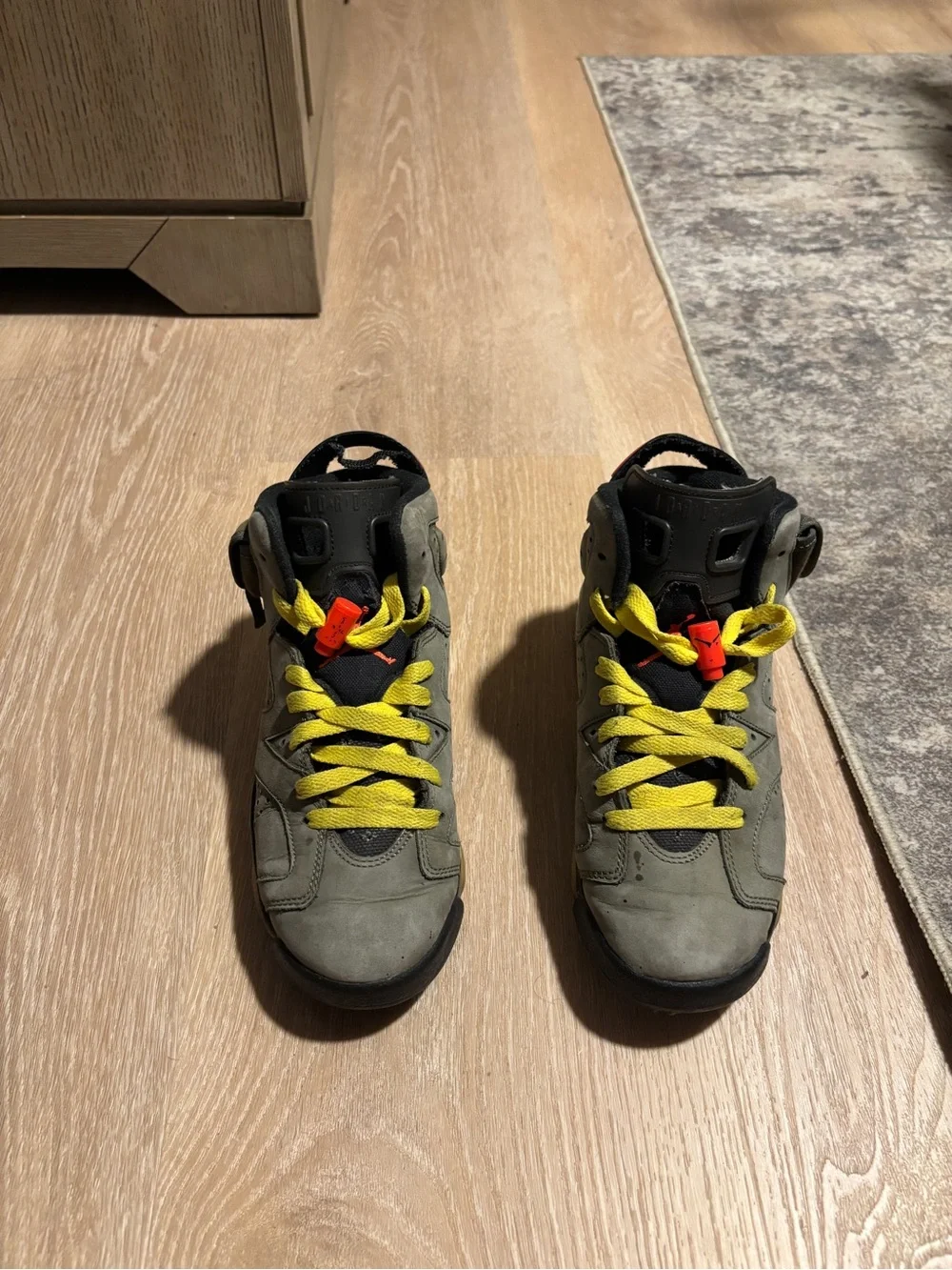 Travis Scott x Air Jordan 6 “Olive”